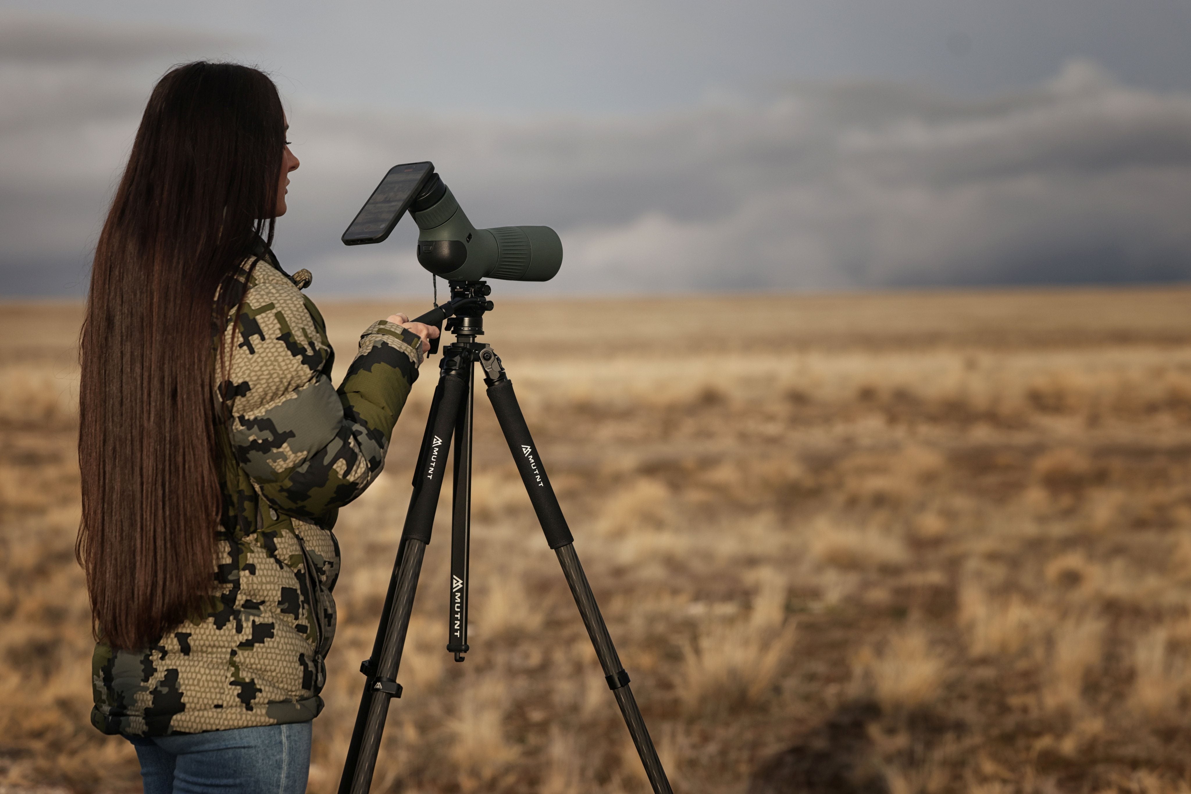 Maddyusingphonescope.jpg